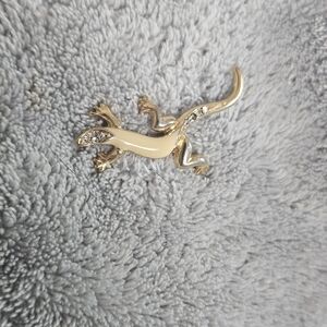 Vintage Gold-tone Lizard Brooch with Cream Enamel and Crystals
